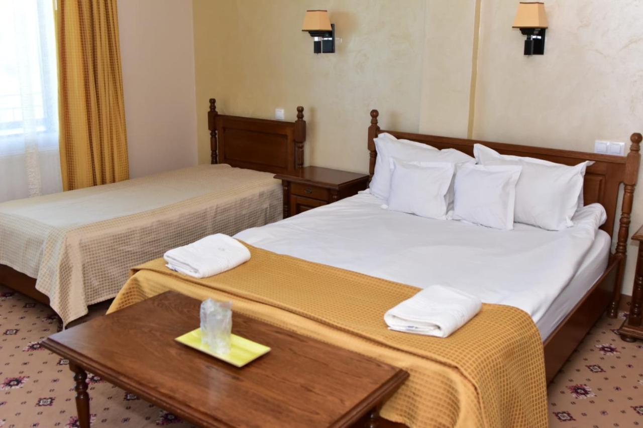 Bellavista Brasov Hotel Sacele Bagian luar foto