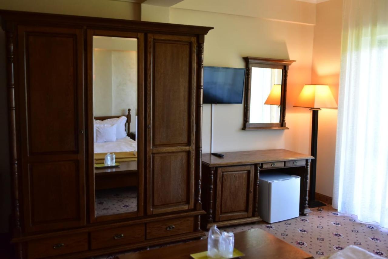 Bellavista Brasov Hotel Sacele Bagian luar foto