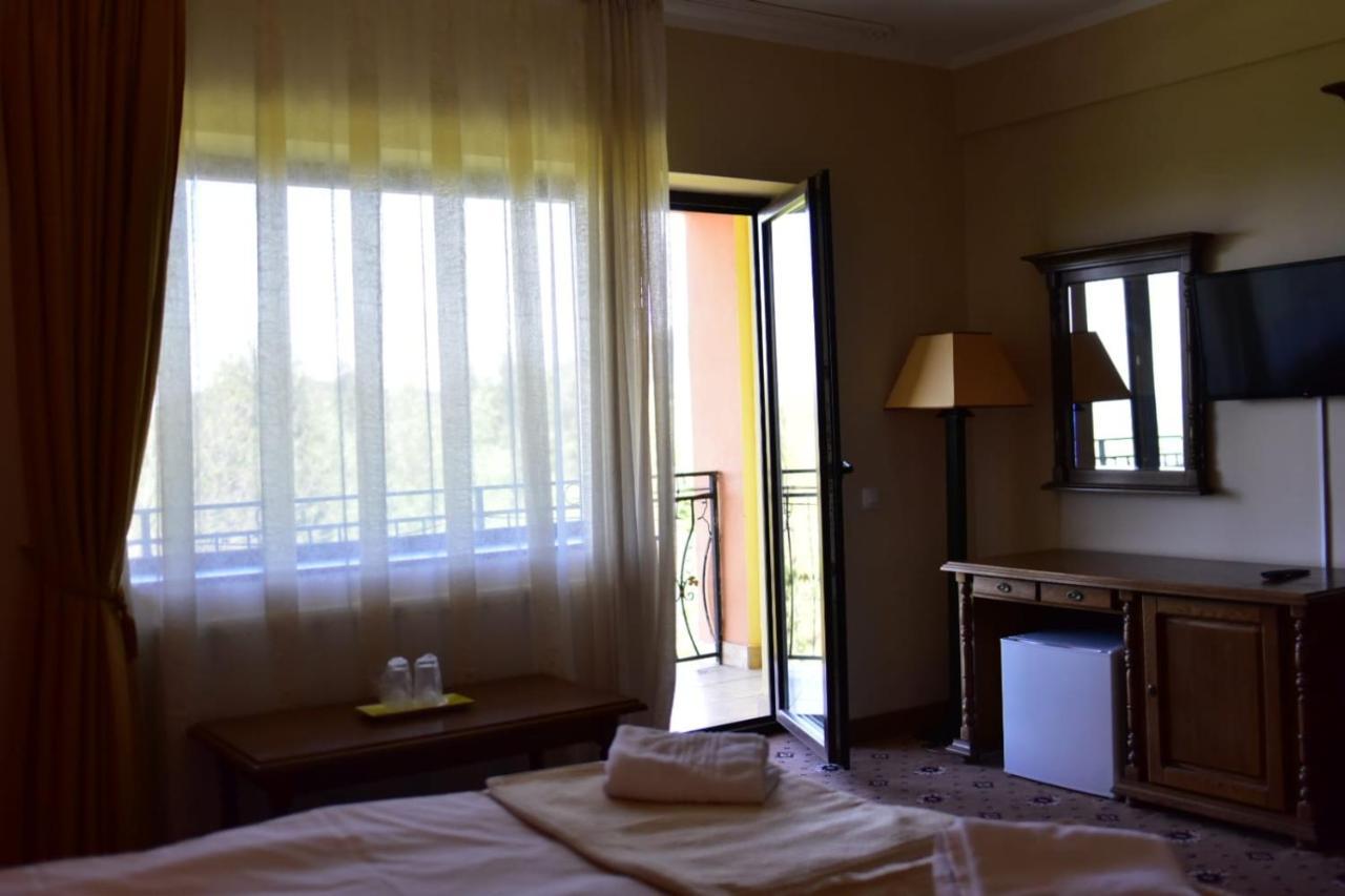 Bellavista Brasov Hotel Sacele Bagian luar foto