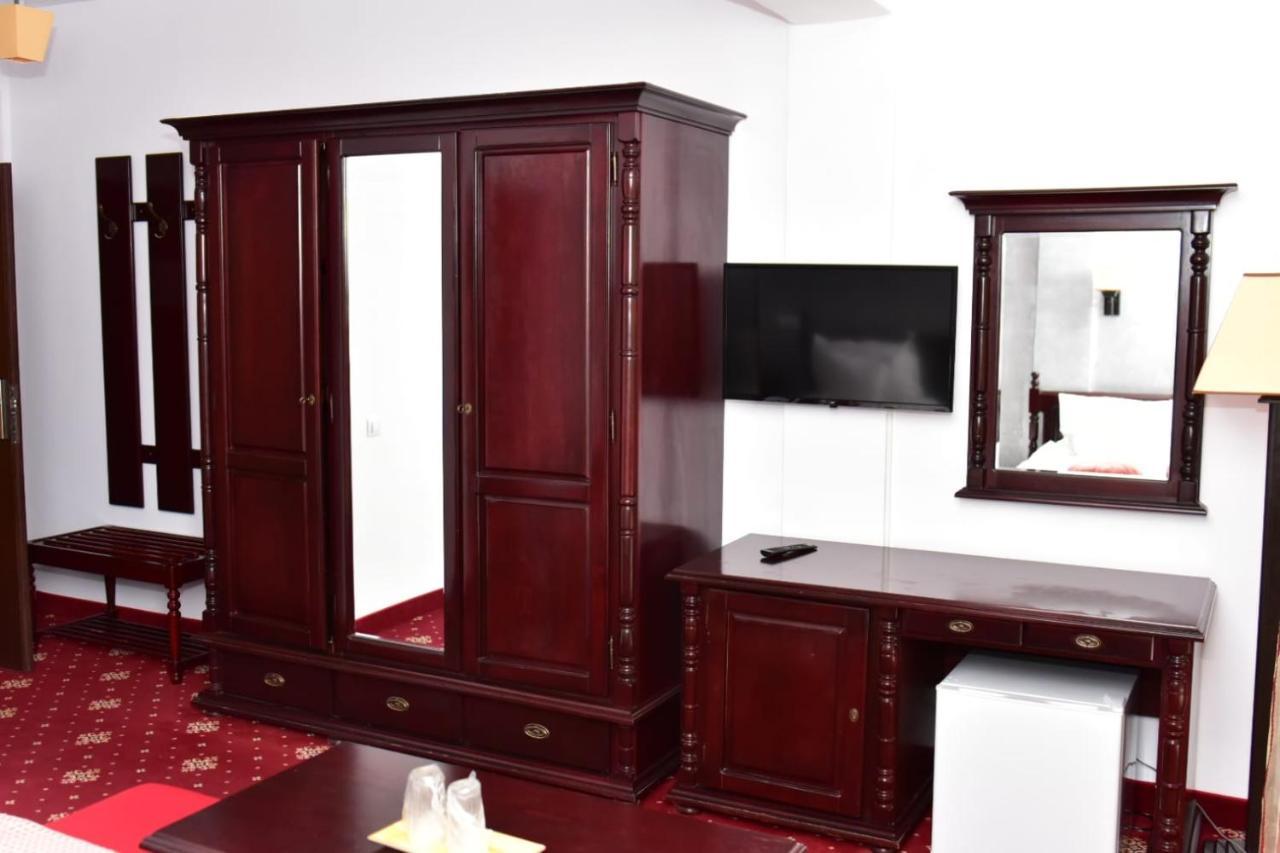 Bellavista Brasov Hotel Sacele Bagian luar foto
