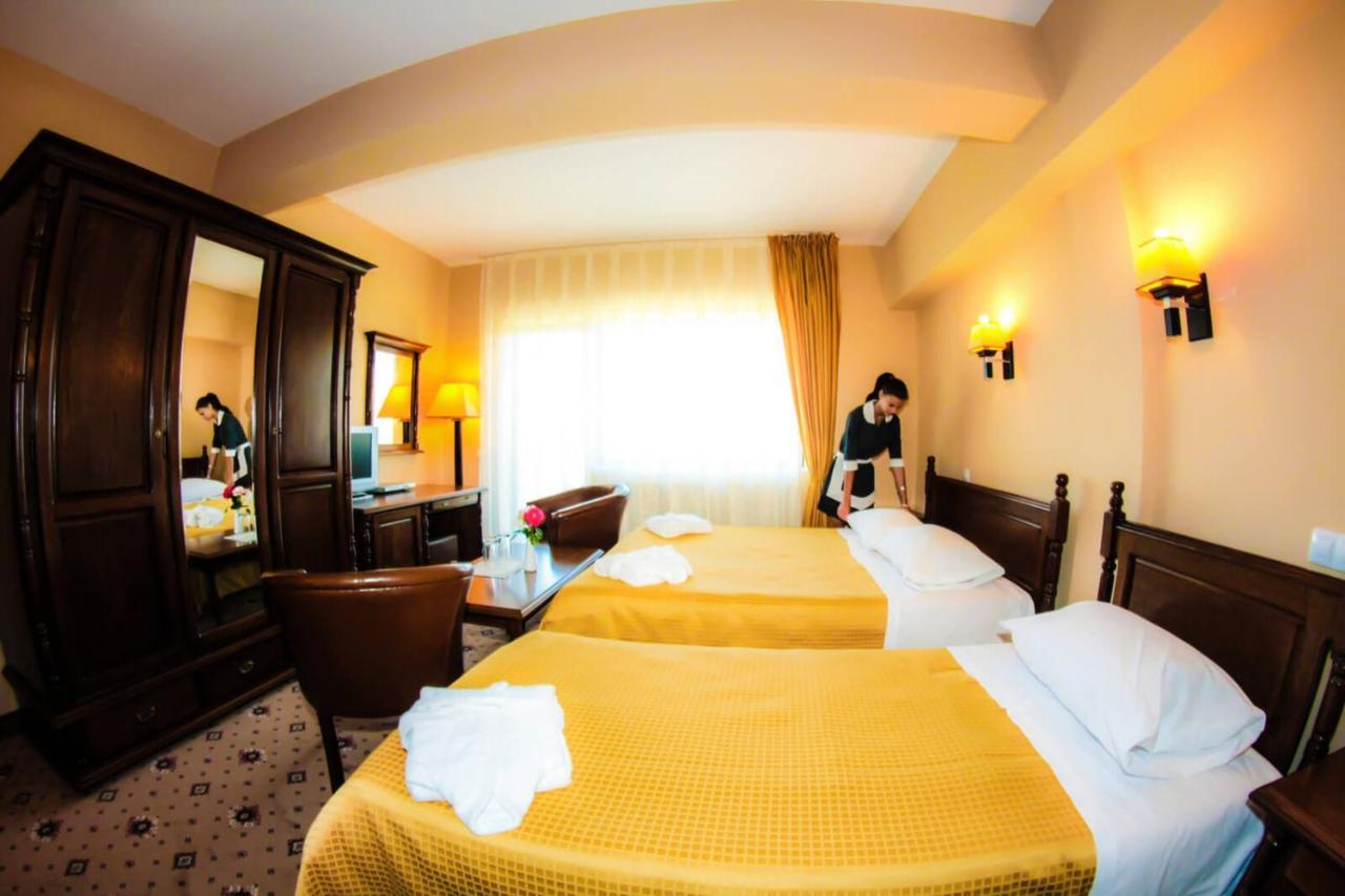 Bellavista Brasov Hotel Sacele Bagian luar foto